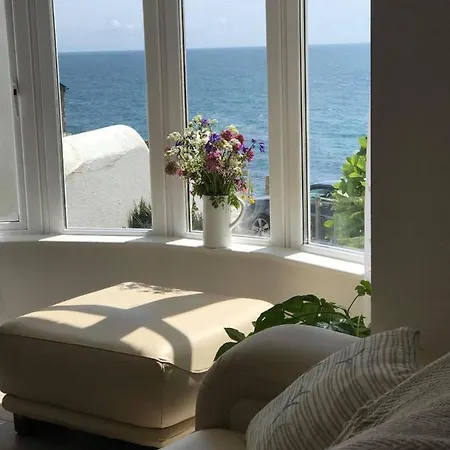 Сasa de vacaciones Cliff House - A Stunning Sea View 2 Bed In