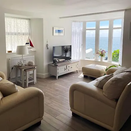 Cliff House - A Stunning Sea View 2 Bed In Porthleven